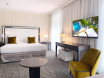 SMARTBOX - Coffret Cadeau Séjour de 2 jours en hôtel 4* au centre de Cannes avec pétales de roses et champagne -  Séjour