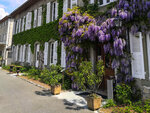 SMARTBOX - Coffret Cadeau 2 jours en suite dans un château aux portes de Chambéry avec dégustation de vins -  Séjour