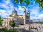 SMARTBOX - Coffret Cadeau City trip à Madrid : 5 jours en hôtel avec visites des lieux incontournables en haute saison -  Séjour