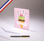 Carte simple happy word ! Créée et imprimée en france sur papier certifié pefc - bon anniversaire - glace d'anniversaire