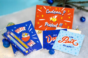 Kit de Noël avec un colis XS et de la papeterie