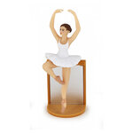 Figurine de Ballerine Papo 39121 - Un Éclat de Grâce et de Dévouement