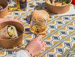 SMARTBOX - Coffret Cadeau Visite de chai avec dégustation de vin  pique-nique et location de vélos dans un château à Sauternes -  Gastronomie