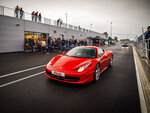 SMARTBOX - Coffret Cadeau Stage de pilotage : 2 tours sur le circuit d'Issoire en Ferrari F458 Italia -  Sport & Aventure