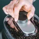 Cafetière filtre avec broyeur intégré