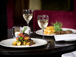 SMARTBOX - Coffret Cadeau Coffret cadeau Saint-Valentin : un dîner romantique à Paris -  Gastronomie