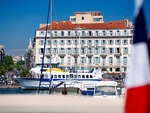 SMARTBOX - Coffret Cadeau 2 jours ensoleillés avec vue sur le port en hôtel 4* au cœur de Marseille -  Séjour