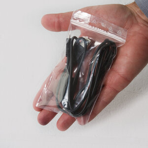 Lot de 1000 sachets plastiques à fermeture zip 80x120mm avec trou de suspension