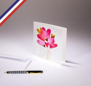 Carte double all you need is love créée et imprimée en france sur papier certifié pefc - un bouquet de cœurs