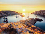 SMARTBOX - Coffret Cadeau Excursion en bateau de 3h pour 2 personnes dans les calanques de Marseille au coucher du soleil avec rosé -  Sport & Aventure