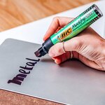 Marqueur Permanent MARKING ONYX 1481 Pointe Biseau 2 7 à 6 2 mm Noir x 12 BIC