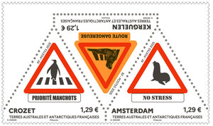 Timbre TAAF - Triptyque - Panneaux de signalisation