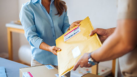 Optimisez vos envois ManoMano avec La Poste Pro Expéditions
